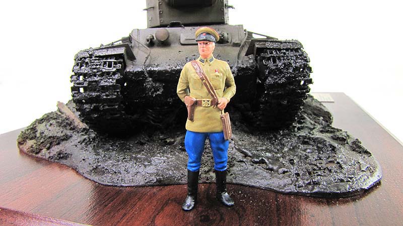 Офицер-танкист времен Великой Отечественной войны модель в масштабе 1:43 фото 1