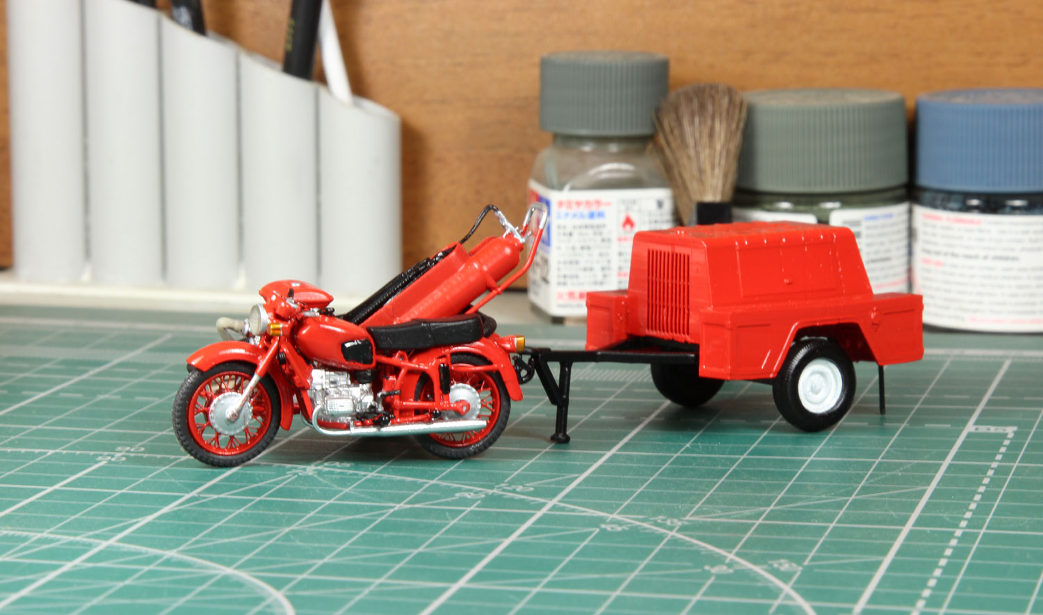 Днепр 157-П пожарный мотоцикл модель в масштабе 1:43 фото 1