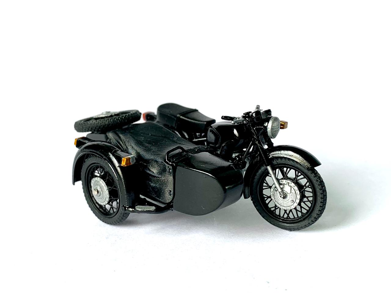 Днепр МТ-10 мотоцикл с коляской (чёрный) модель в масштабе 1:43 фото 1