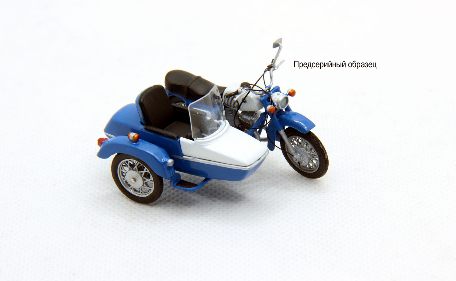 Планета-3 c коляской, мотоцикл бело-синий модель в масштабе 1:43 фото 1