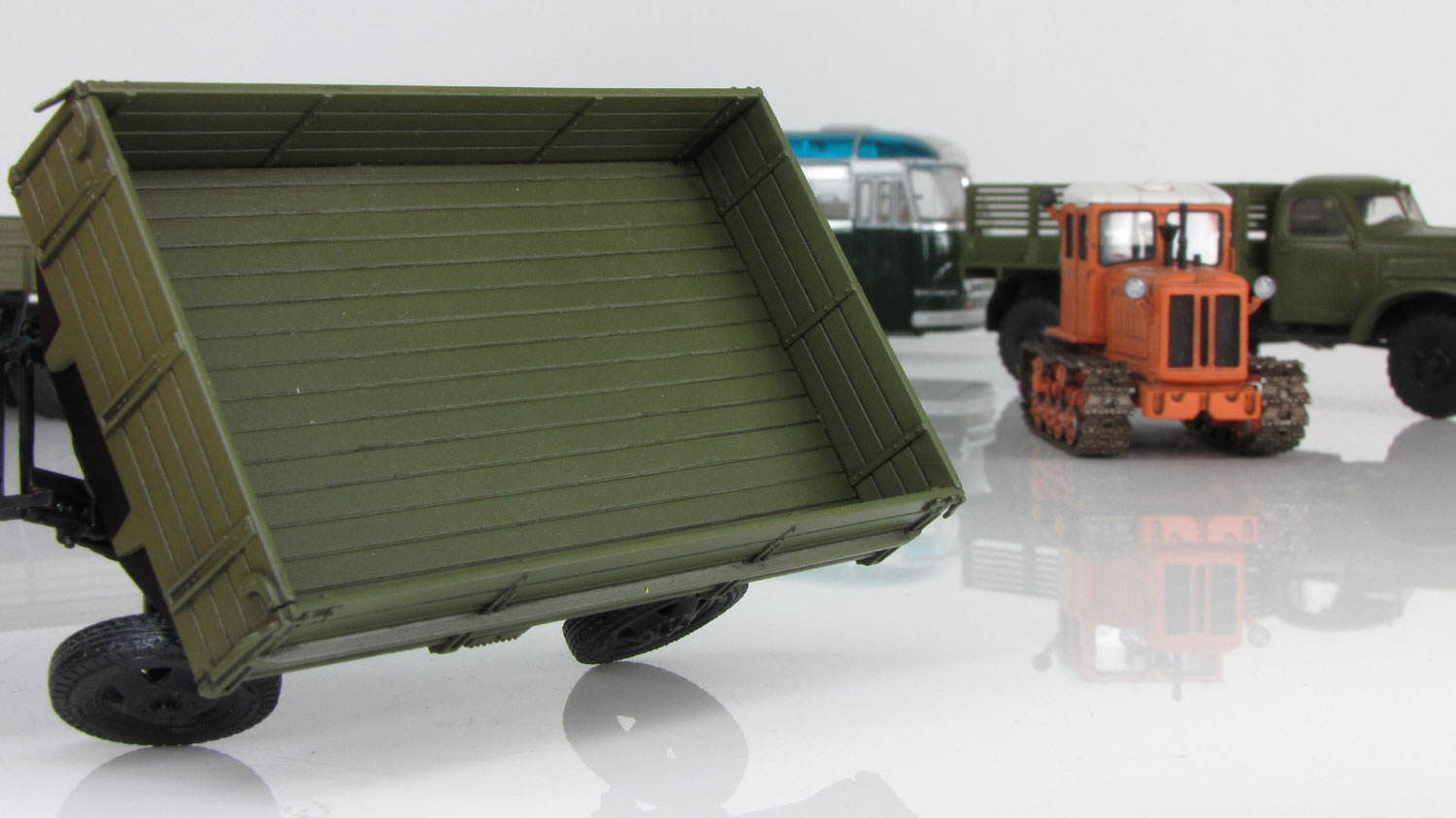 Модель прицепа 84701000. Полуприцеп каз 717 1/43. Модель прицепа 1. Полуприцеп 9334 1 43 ssm. Модель прицепа 1.