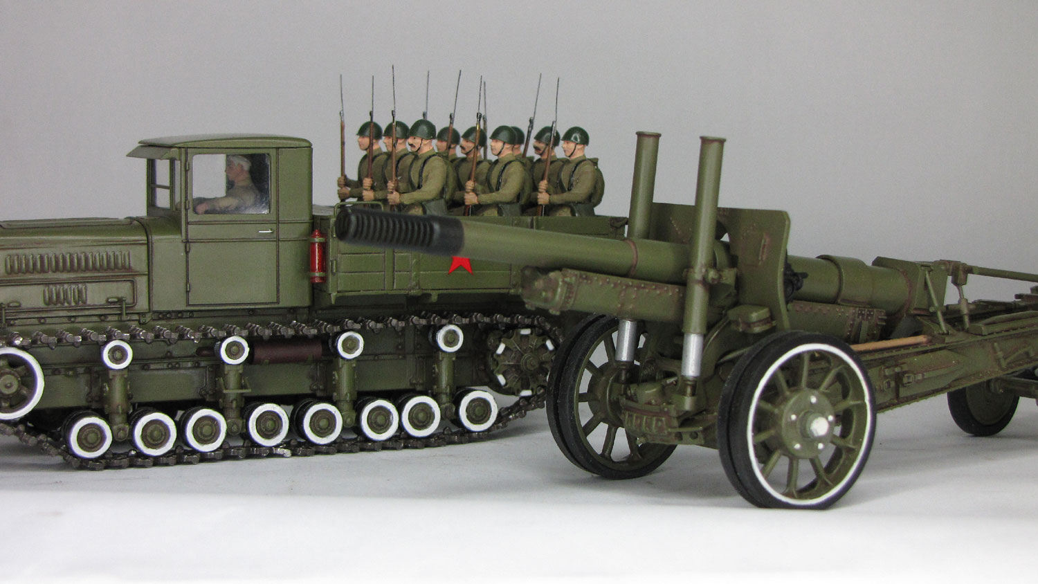 Описание в отпуске. Вернется через неделю.