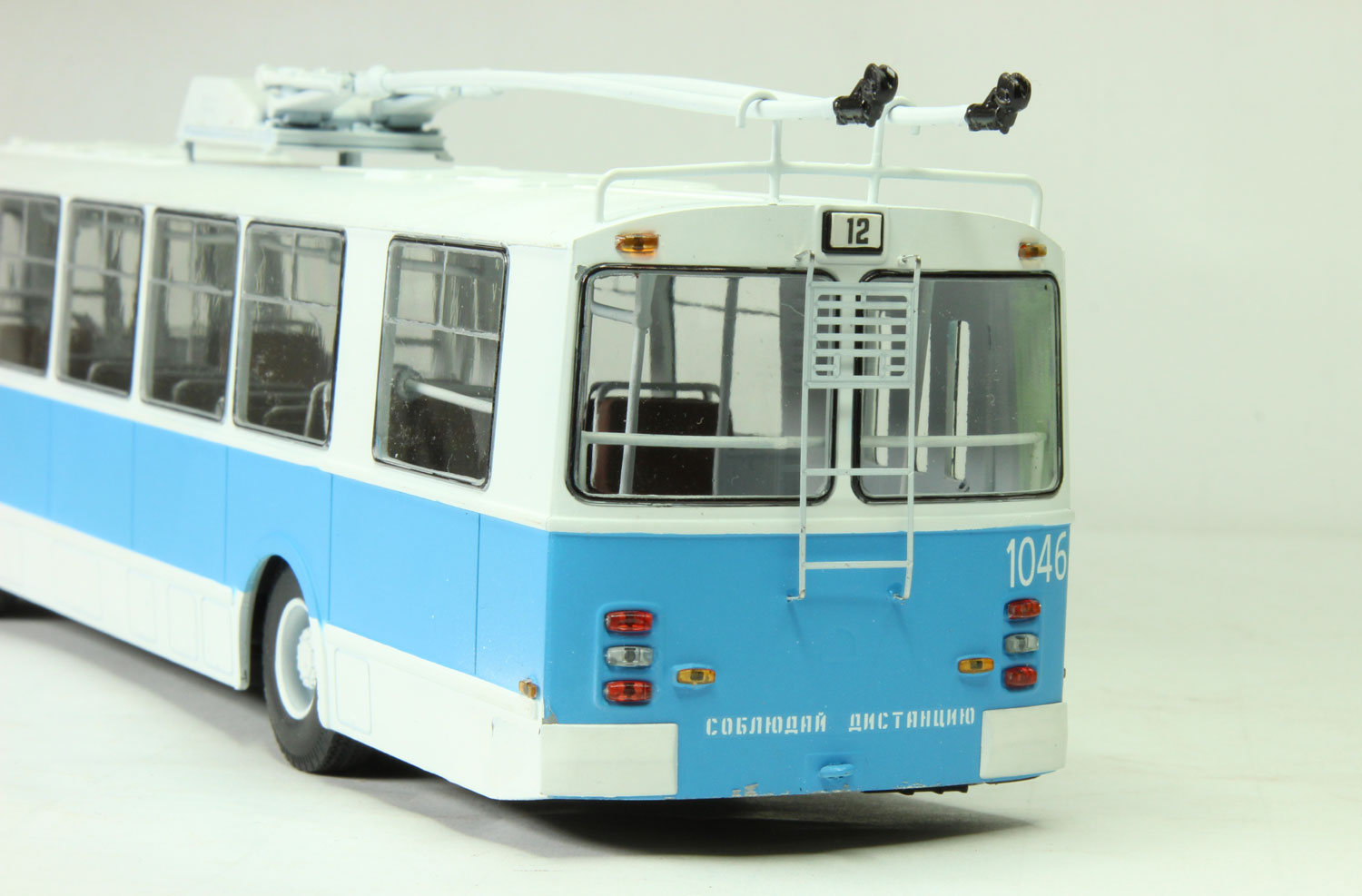 Коллекция троллейбусов зиу. ЗИУ-9 1 43. Модель троллейбуса ЗИУ-9. ЗИУ 9 AVD. Троллейбусы ЗИУ 9 1 43.