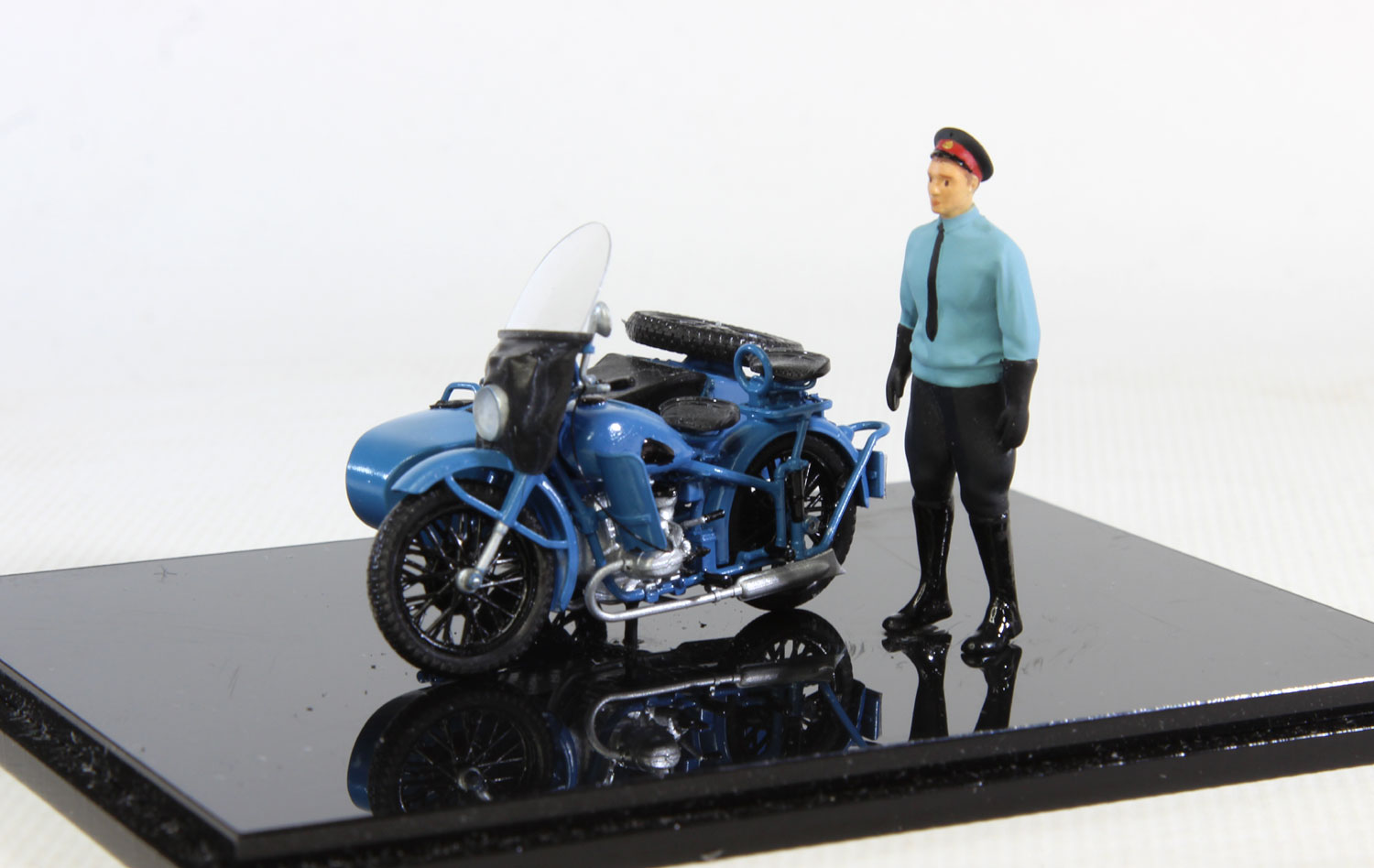 �-61 � ������������� (����������) ������ � �������� 1:43 ���� 1