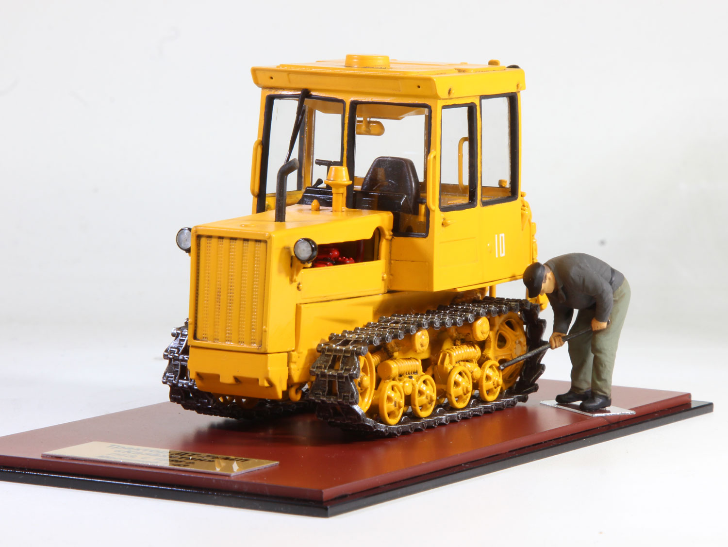 ��-75�� ��������� (������� �����) ������ � �������� 1:43 ���� 1